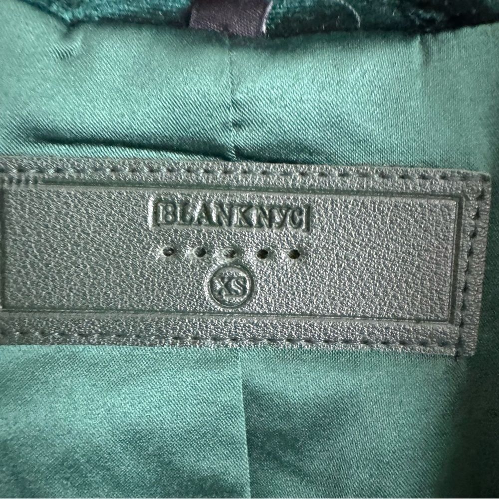 Blank NYC Street Smart Emerald Green Velvet Blazer Jacket - Picture 3 of 5